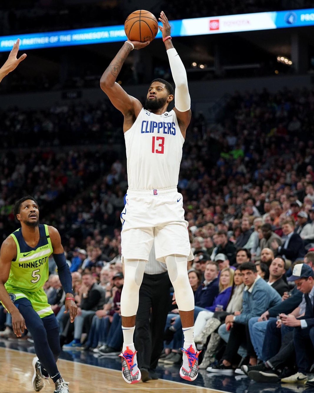 对公众人物 对公众人物